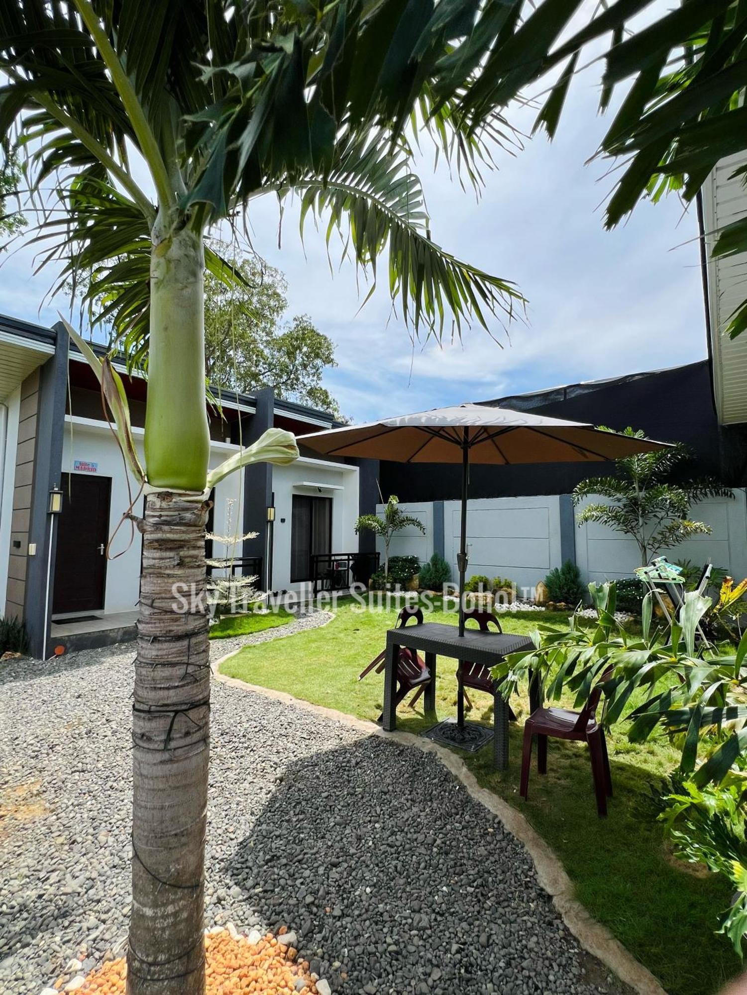 Sky Traveller Suites Panglao Exterior photo